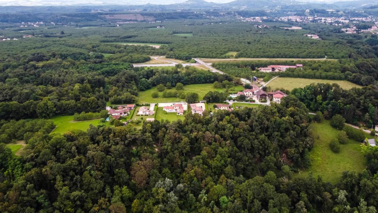 La Vallee Des Noyers Beaulieu  Экстерьер фото